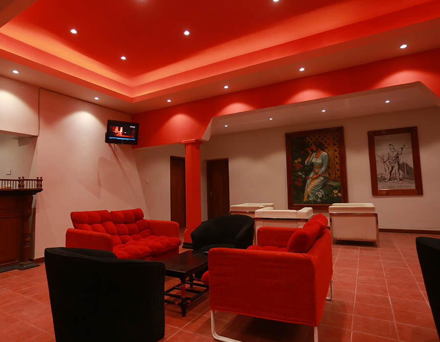 Discover the Charm of Earl's Red Kandy