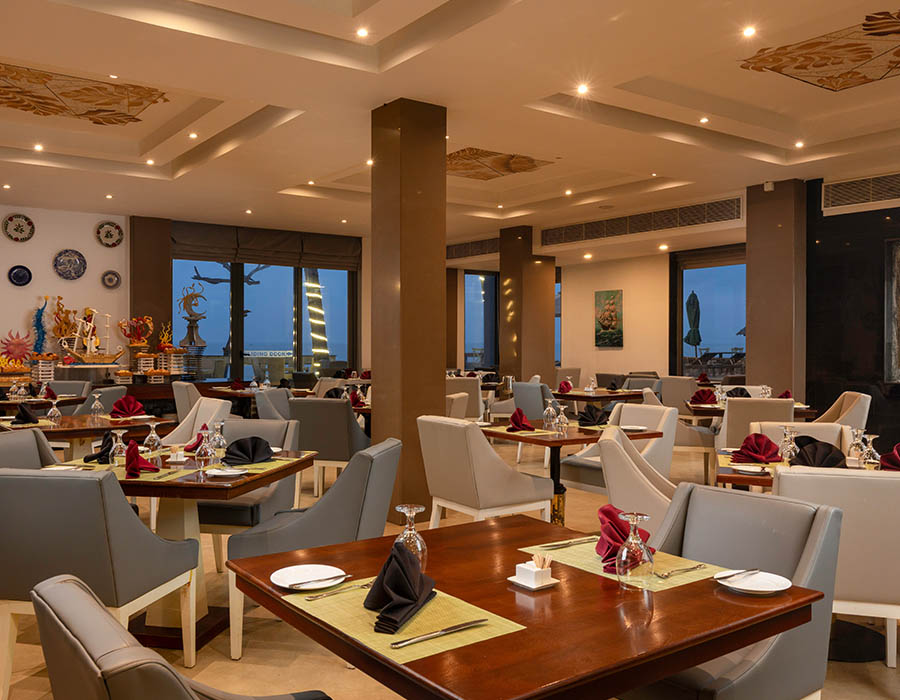 Welcome to The Negombo’s Premier Beachside Escape